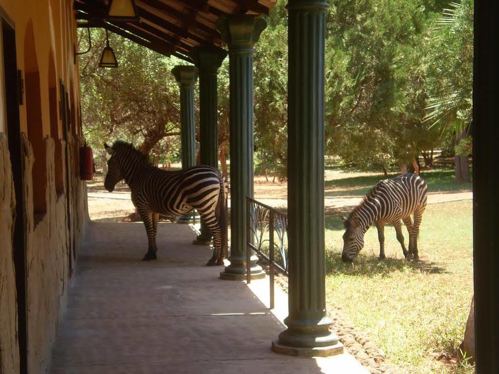 Kaazmein Lodge Livingstone Extérieur photo